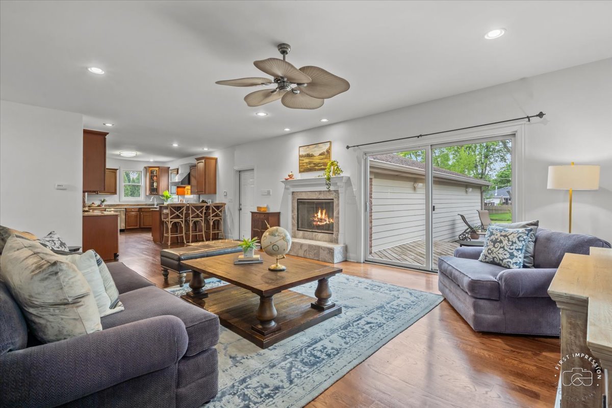 425 West Bob O Link Road Mount Prospect, IL 60056 - Photo 15 of 38 Gallery Image 15