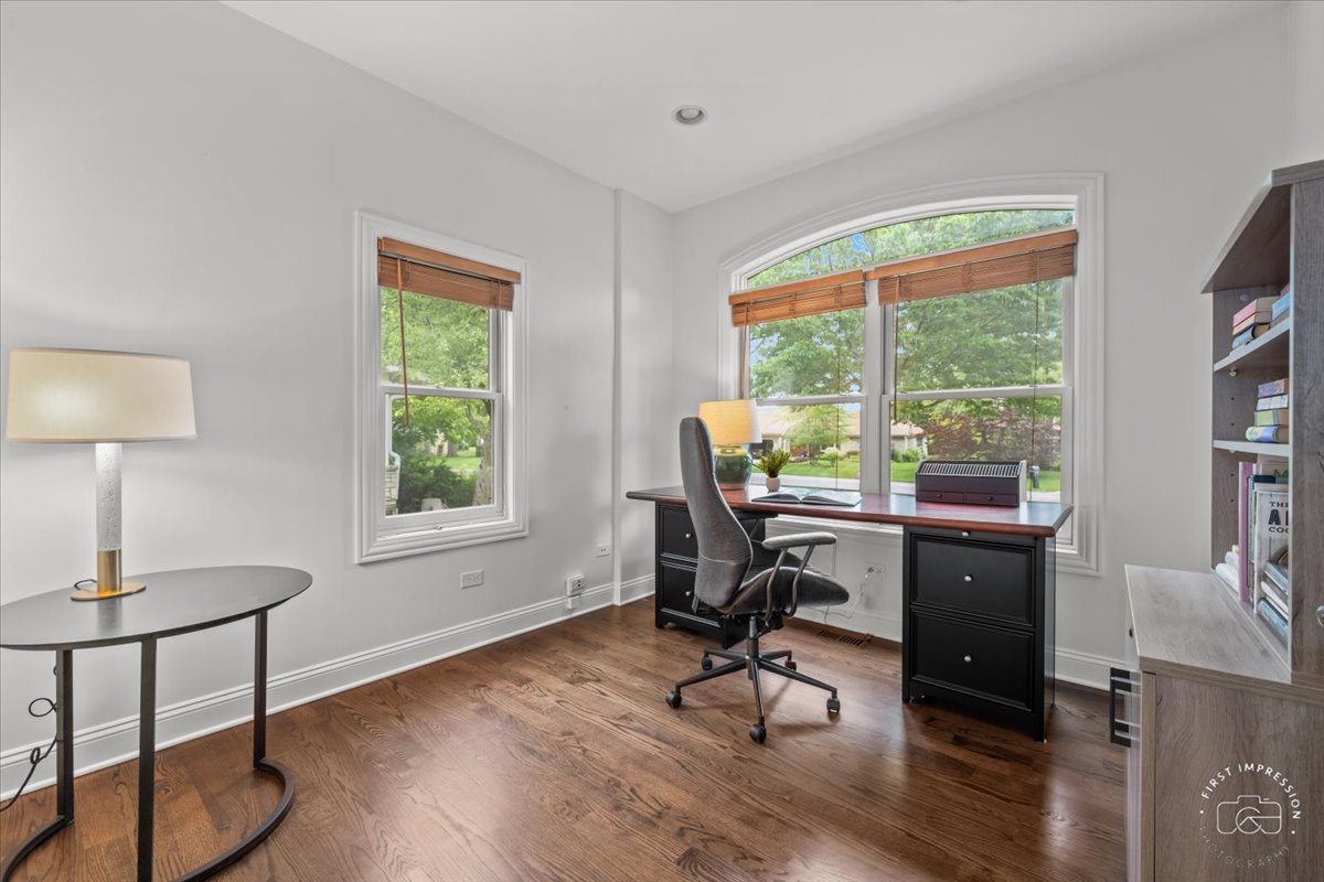425 West Bob O Link Road Mount Prospect, IL 60056 - Photo 17 of 38 Gallery Image 17