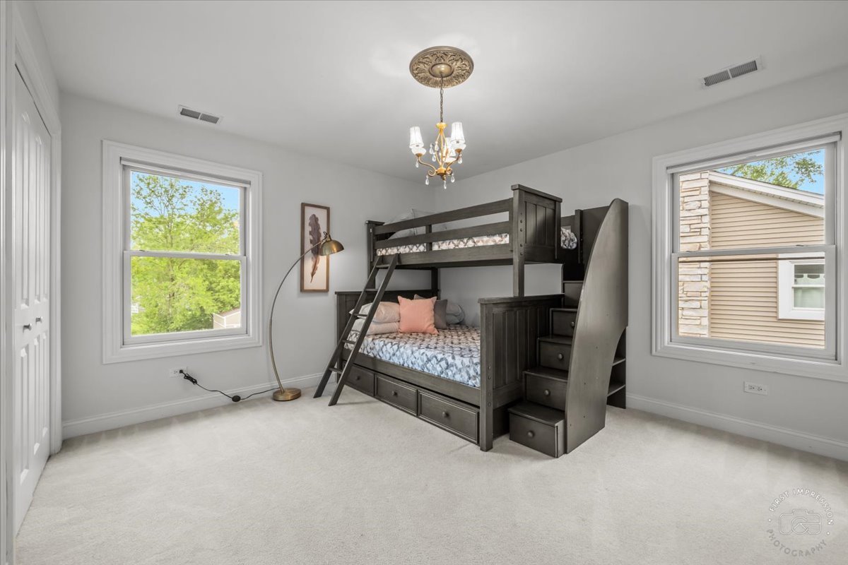 425 West Bob O Link Road Mount Prospect, IL 60056 - Photo 25 of 38 Gallery Image 25