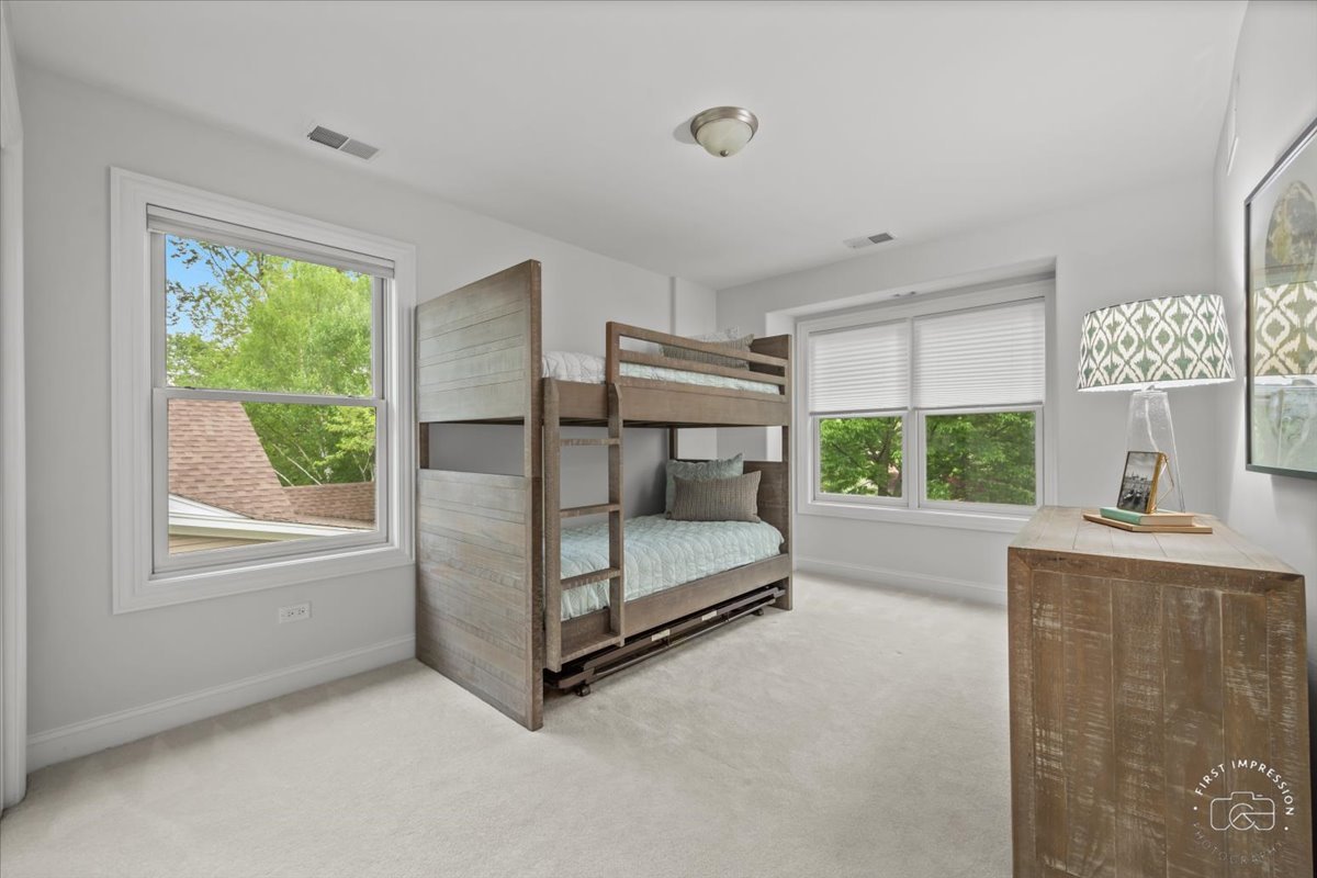 425 West Bob O Link Road Mount Prospect, IL 60056 - Photo 27 of 38 Gallery Image 27