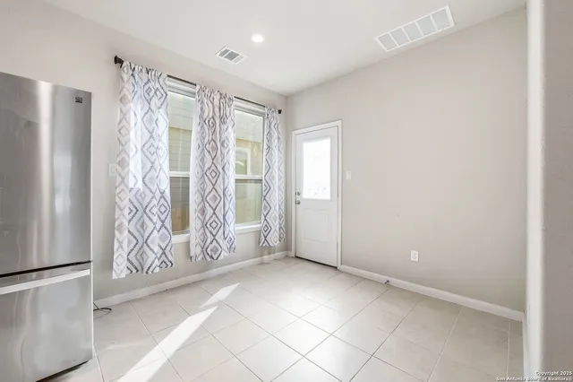 $330,000 | 9102 Devils River, Converse, TX 78109