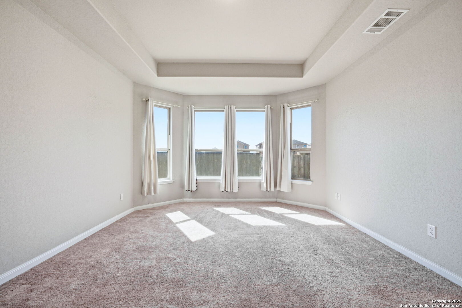 9102 Devils River Converse, TX 78109 - Photo 14 of 34 a view of an empty room with a window