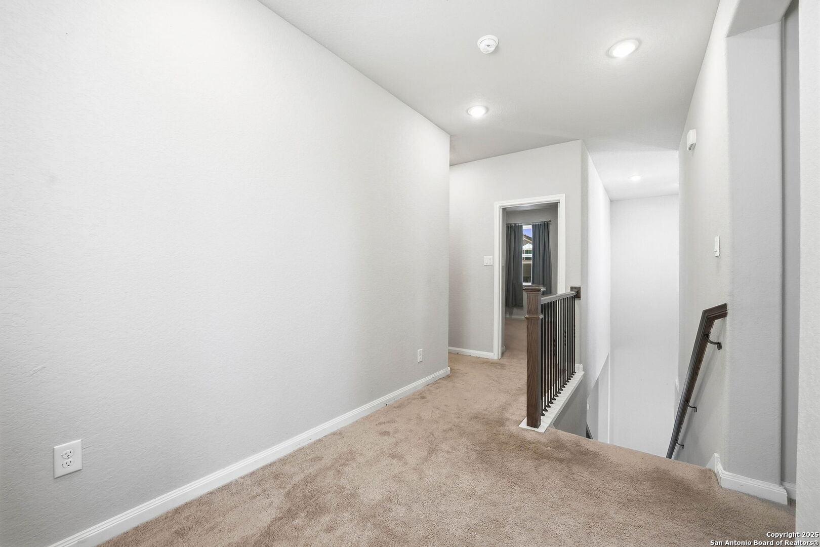 9102 Devils River Converse, TX 78109 - Photo 17 of 34 a view of a hallway with closet