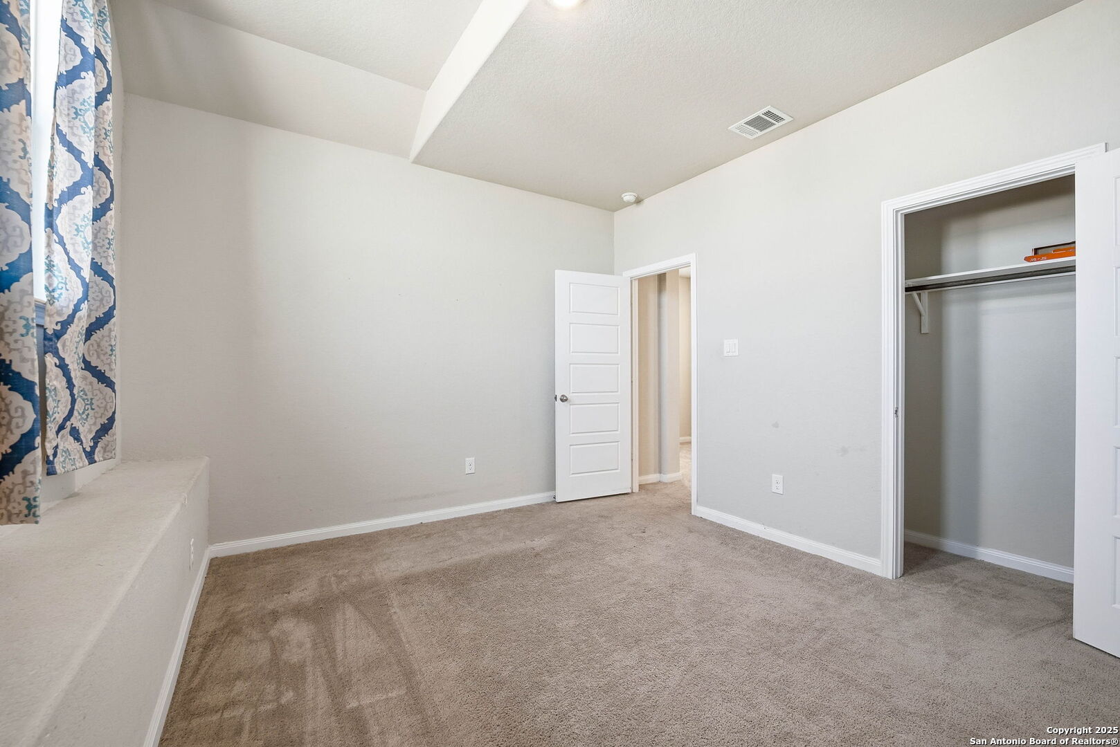 9102 Devils River Converse, TX 78109 - Photo 20 of 34 a view of an empty room