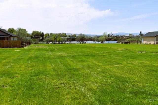 $577,400 | 25555 Clubhouse Court, Wilder, ID 83676