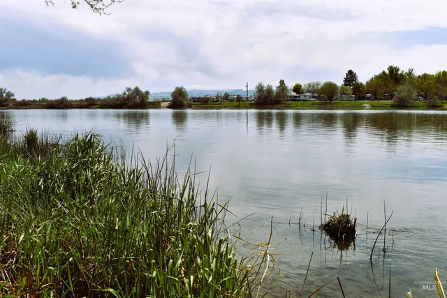 $577,400 | 25555 Clubhouse Court, Wilder, ID 83676