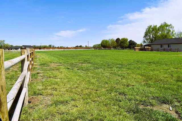 $577,400 | 25555 Clubhouse Court, Wilder, ID 83676