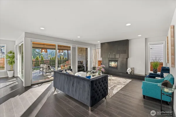 $1,598,000 | 21713 Southeast 256th Place, Maple Valley, WA 98038