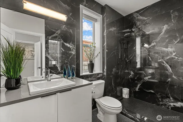 $1,598,000 | 21713 Southeast 256th Place, Maple Valley, WA 98038