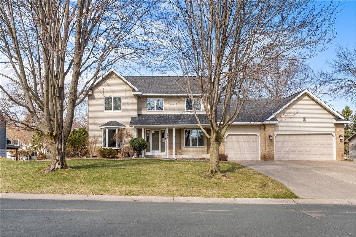 139 Ridge Way Mahtomedi, MN 55115 - Photo 1 of 32