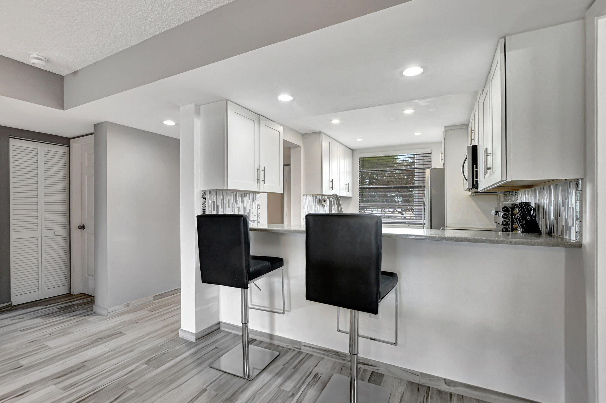 6025 Balboa Circle, Unit 304 Boca Raton, FL 33433 - Photo 11 of 42 21-web-or-mls-39_06_dsc_0886