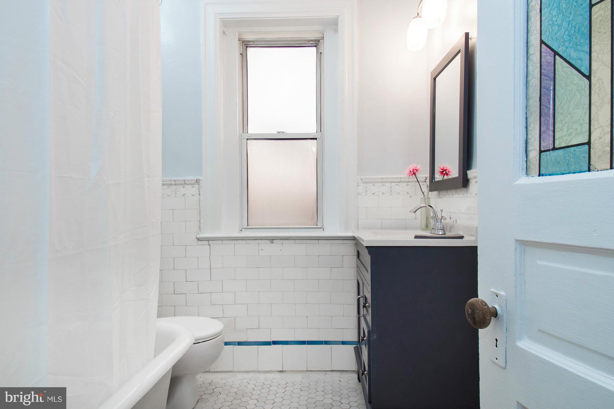 2006 Columbia Road Northwest, Unit 32 Washington, DC 20009 - Photo 17 of 19 Bath