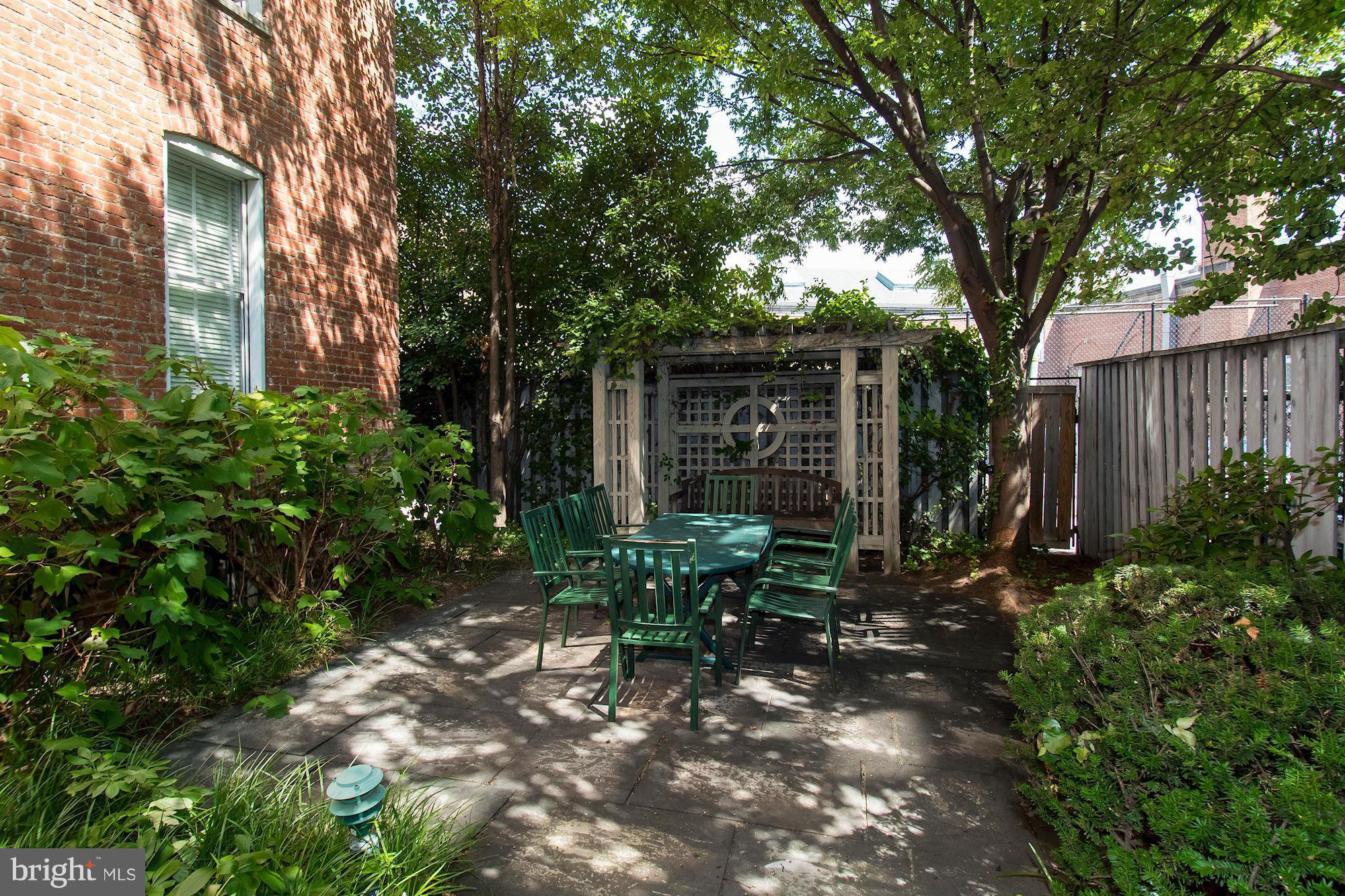 2006 Columbia Road Northwest, Unit 32 Washington, DC 20009 - Photo 18 of 19 Courtyard