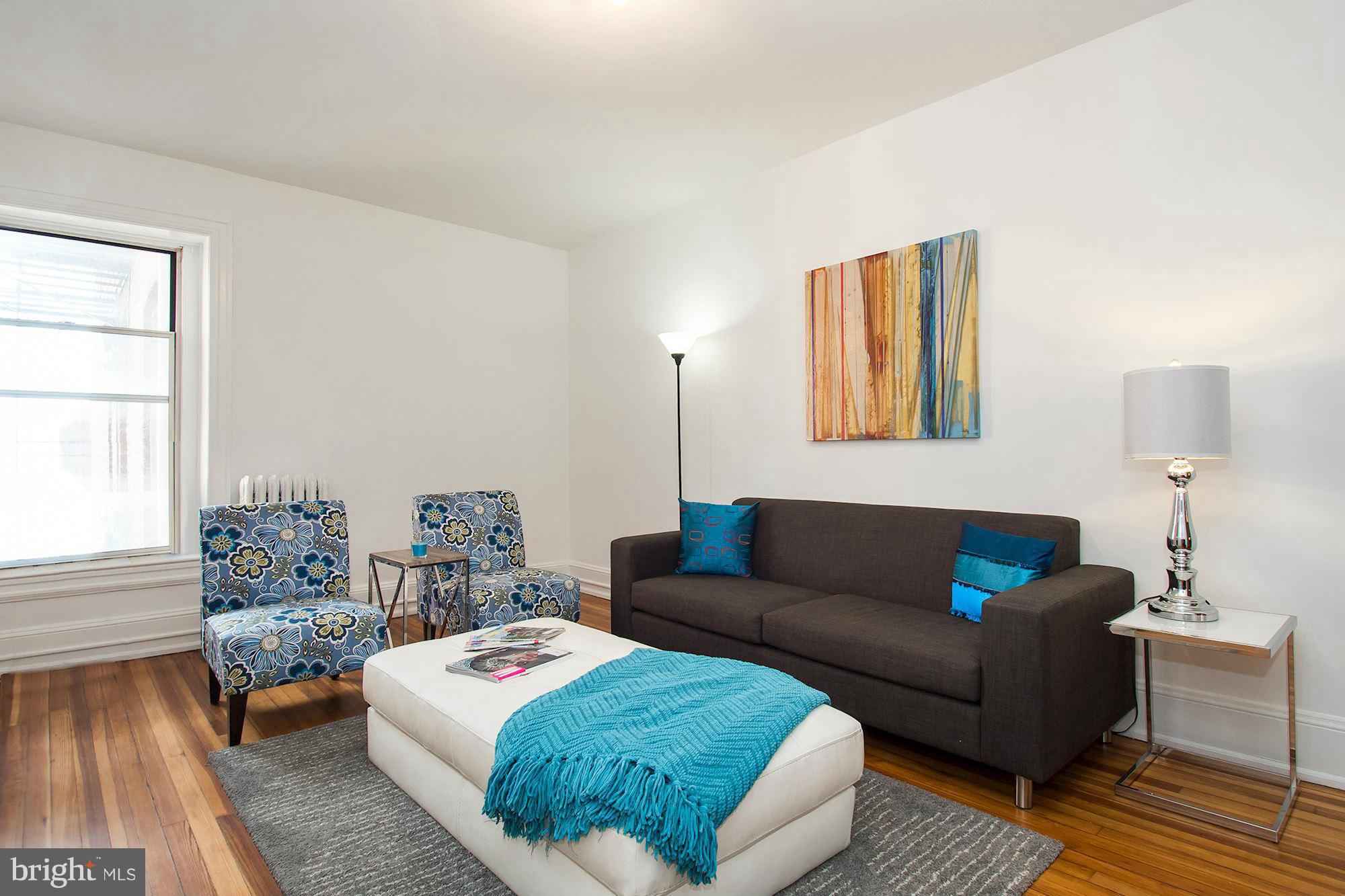 2006 Columbia Road Northwest, Unit 32 Washington, DC 20009 - Photo 3 of 19 Living Room