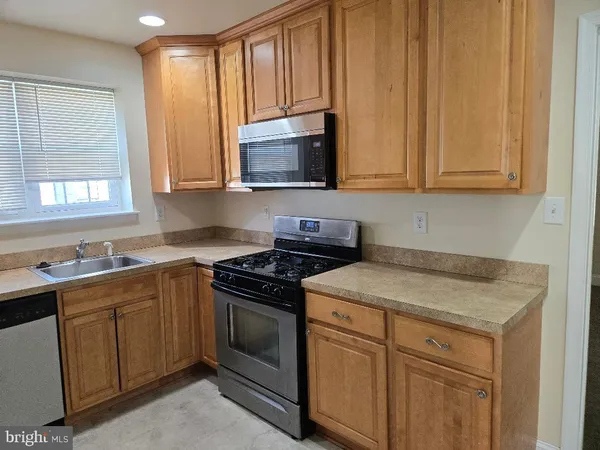 $1,000 | 1339-39 72nd Avenue, Philadelphia, PA 19126