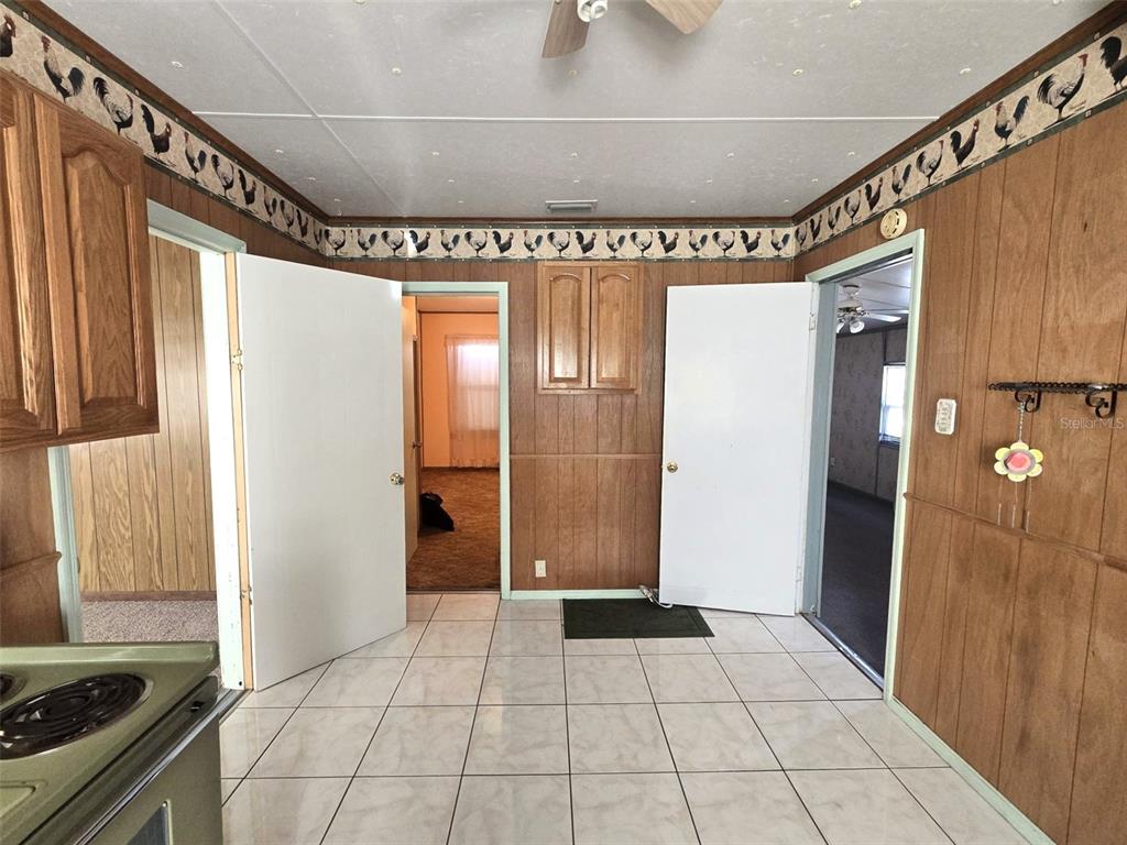 3101 Medulla Road Plant City, FL 33566 - Photo 21 of 83 a view of an entryway with a door