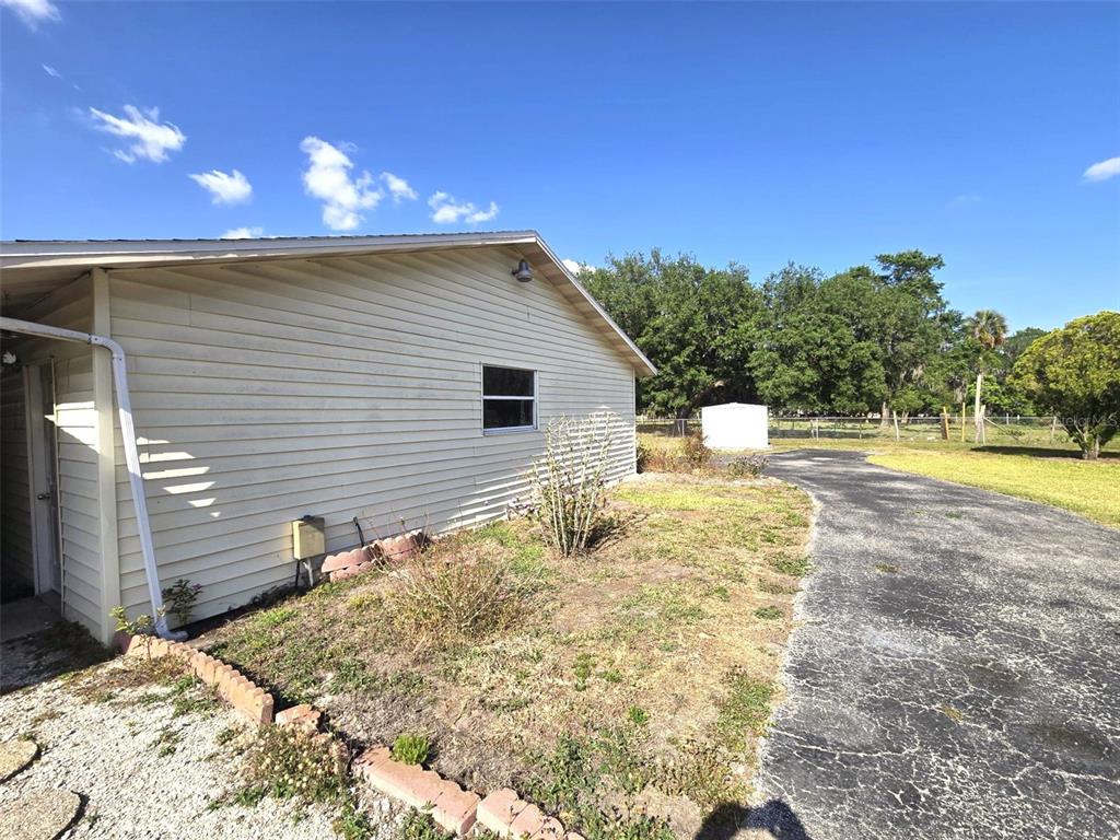 3101 Medulla Road Plant City, FL 33566 - Photo 46 of 83 a view of back yard of the house