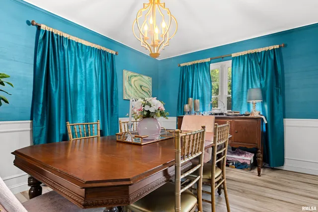 $315,000 | 1001 West Burnside Drive, Peoria, IL 61614