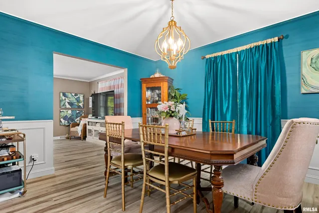 $315,000 | 1001 West Burnside Drive, Peoria, IL 61614