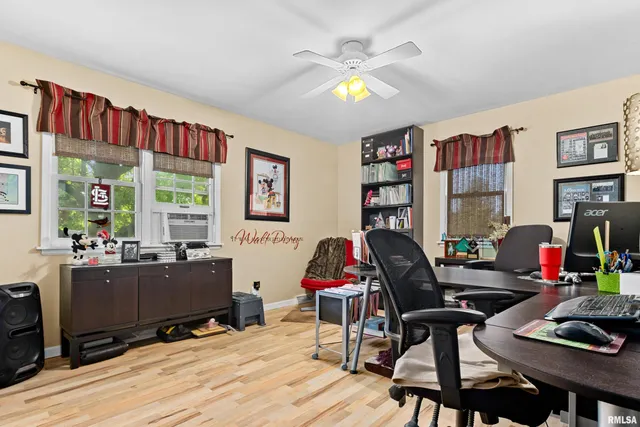 $315,000 | 1001 West Burnside Drive, Peoria, IL 61614