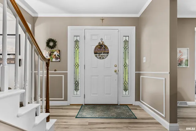 $315,000 | 1001 West Burnside Drive, Peoria, IL 61614