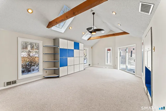 $699,000 | 92 Head Of Meadow Road, Newtown, CT 06470