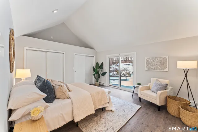 $699,000 | 92 Head Of Meadow Road, Newtown, CT 06470