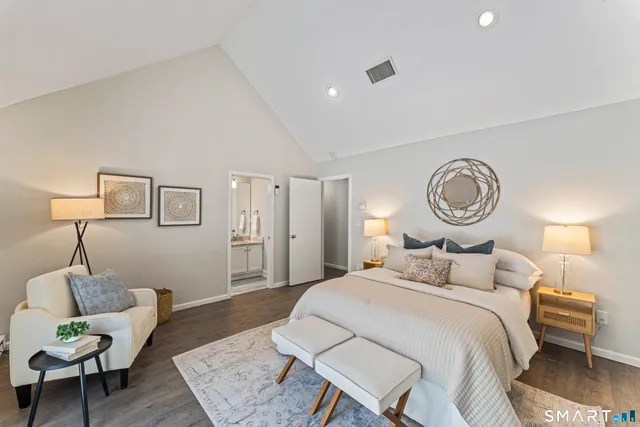 $699,000 | 92 Head Of Meadow Road, Newtown, CT 06470