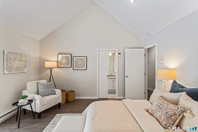 $699,000 | 92 Head Of Meadow Road, Newtown, CT 06470