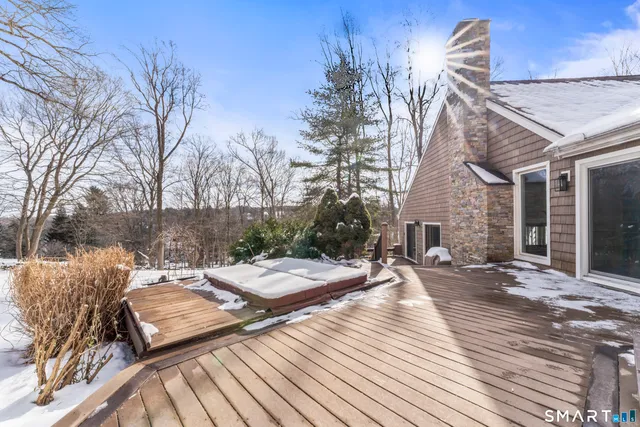 $699,000 | 92 Head Of Meadow Road, Newtown, CT 06470