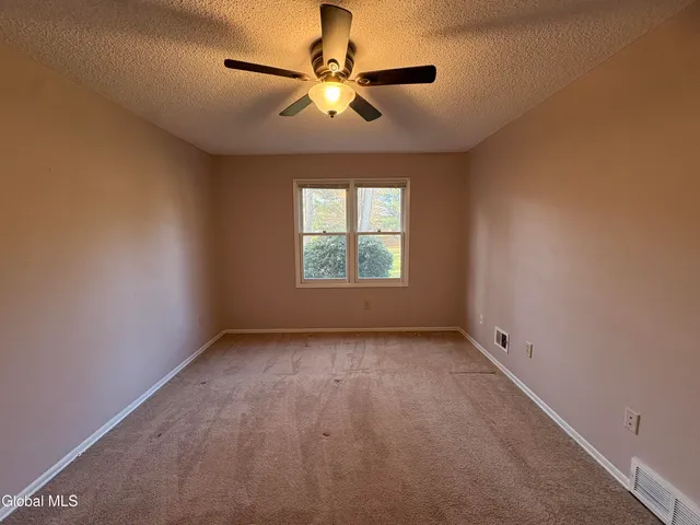 $289,999 | 84 Stoney Creek Drive, Clifton Park, NY 12065