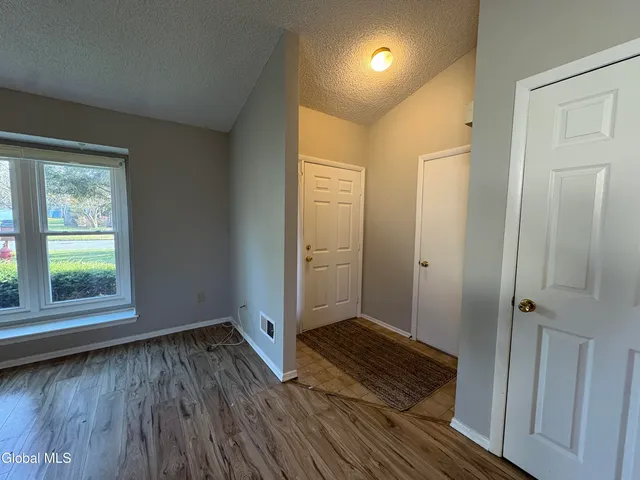 $289,999 | 84 Stoney Creek Drive, Clifton Park, NY 12065