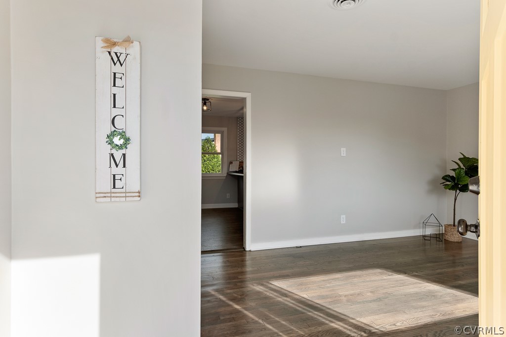 5612 Lipton Road Richmond, VA 23225 - Photo 2 of 32 Gallery Image 2