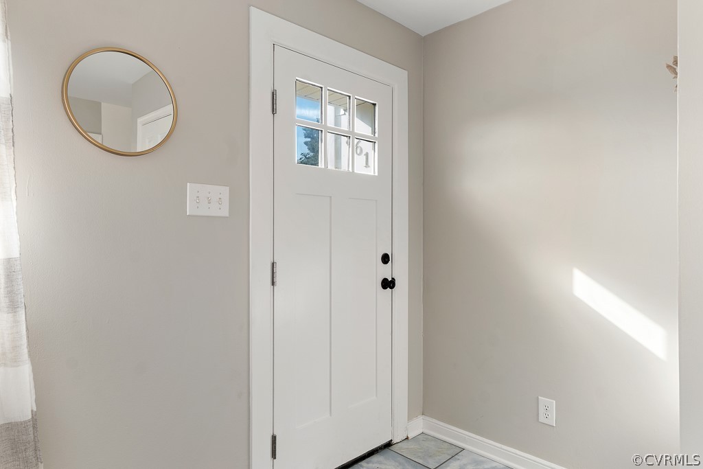5612 Lipton Road Richmond, VA 23225 - Photo 3 of 32 Gallery Image 3