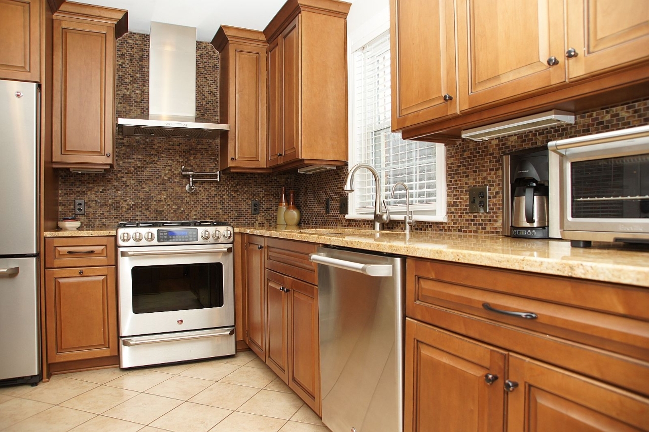 1743 Blair Road Southwest Roanoke, VA 24015 - Photo 11 of 33 Kitchen