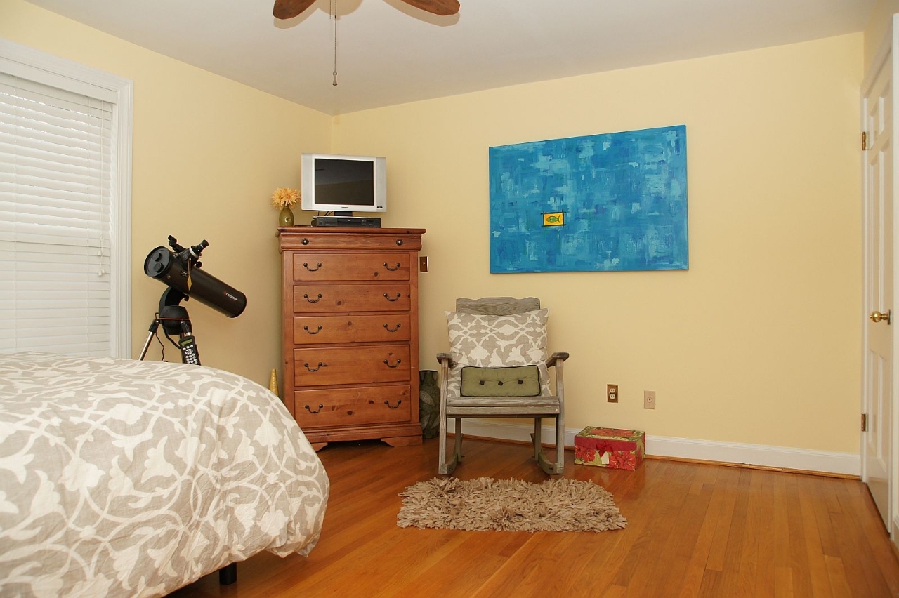 1743 Blair Road Southwest Roanoke, VA 24015 - Photo 15 of 33 Bedroom 1