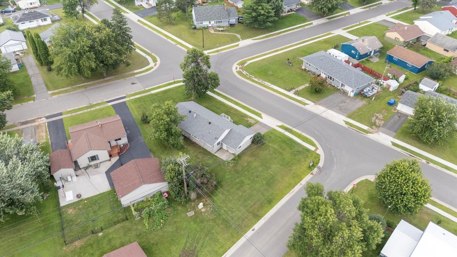 202 Suffolk Drive Hoyt Lakes, MN 55750 - Photo 4 of 33 Aerial perspective of suburban area