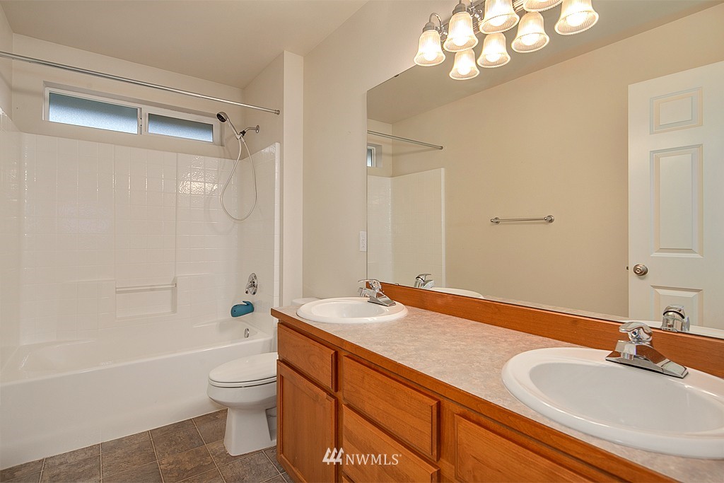418 Orcas Place Northeast Renton, WA 98059 - Photo 16 of 21