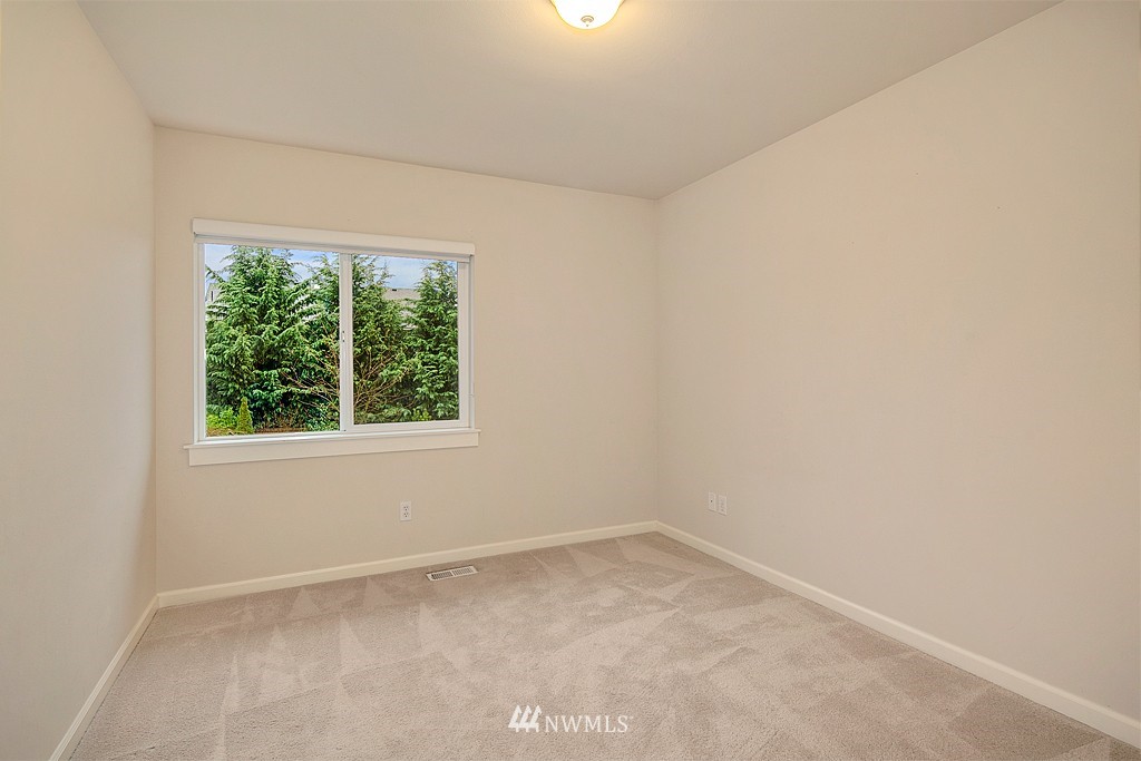 418 Orcas Place Northeast Renton, WA 98059 - Photo 17 of 21