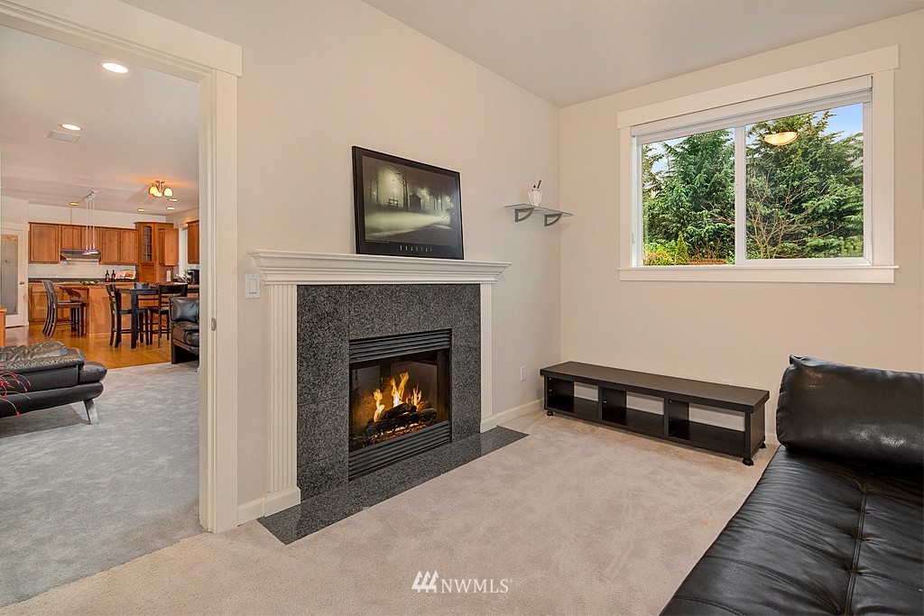418 Orcas Place Northeast Renton, WA 98059 - Photo 10 of 21