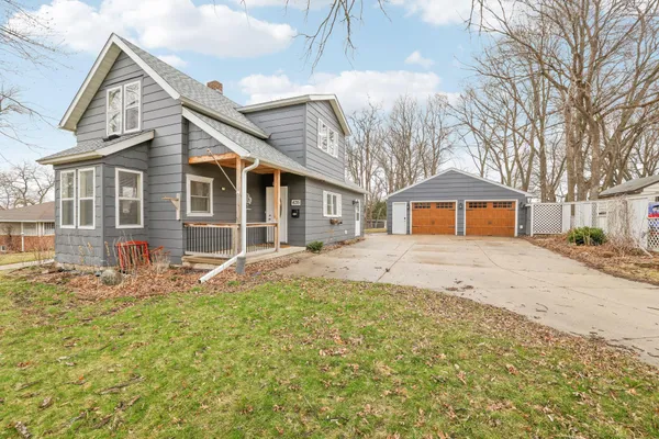 $250,000 | 635 Harmony Lane Southwest, Hutchinson, MN 55350