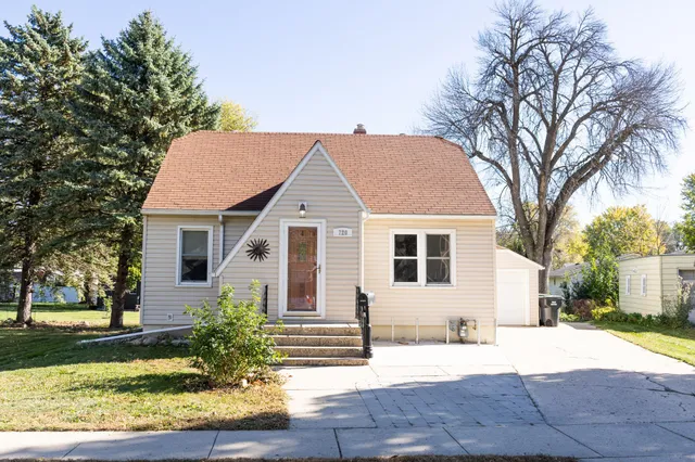 $244,000 | 720 Winifred Street, Worthington, MN 56187