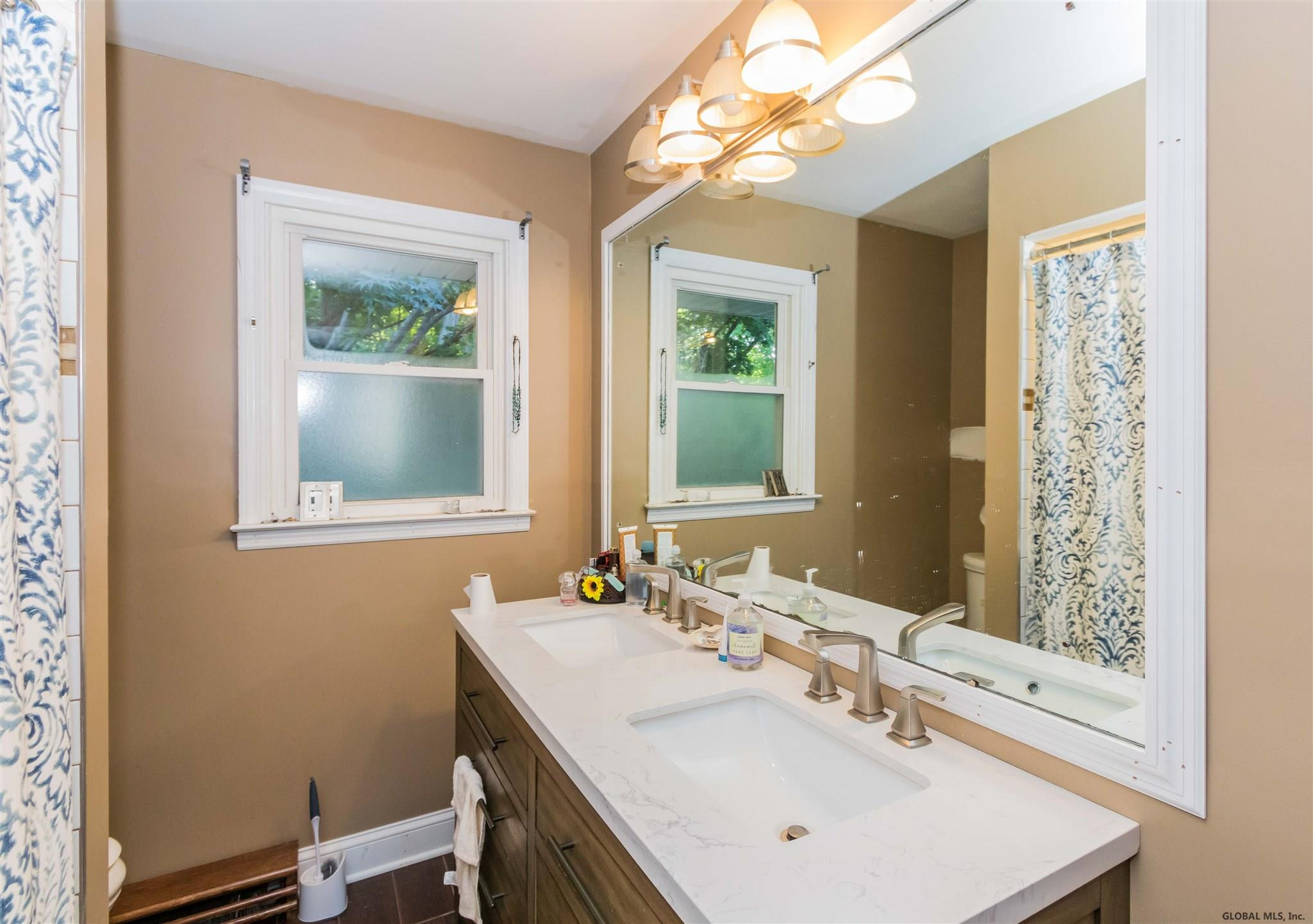 73 Mordella Road Colonie, NY 12205 - Photo 19 of 43 Photo 19