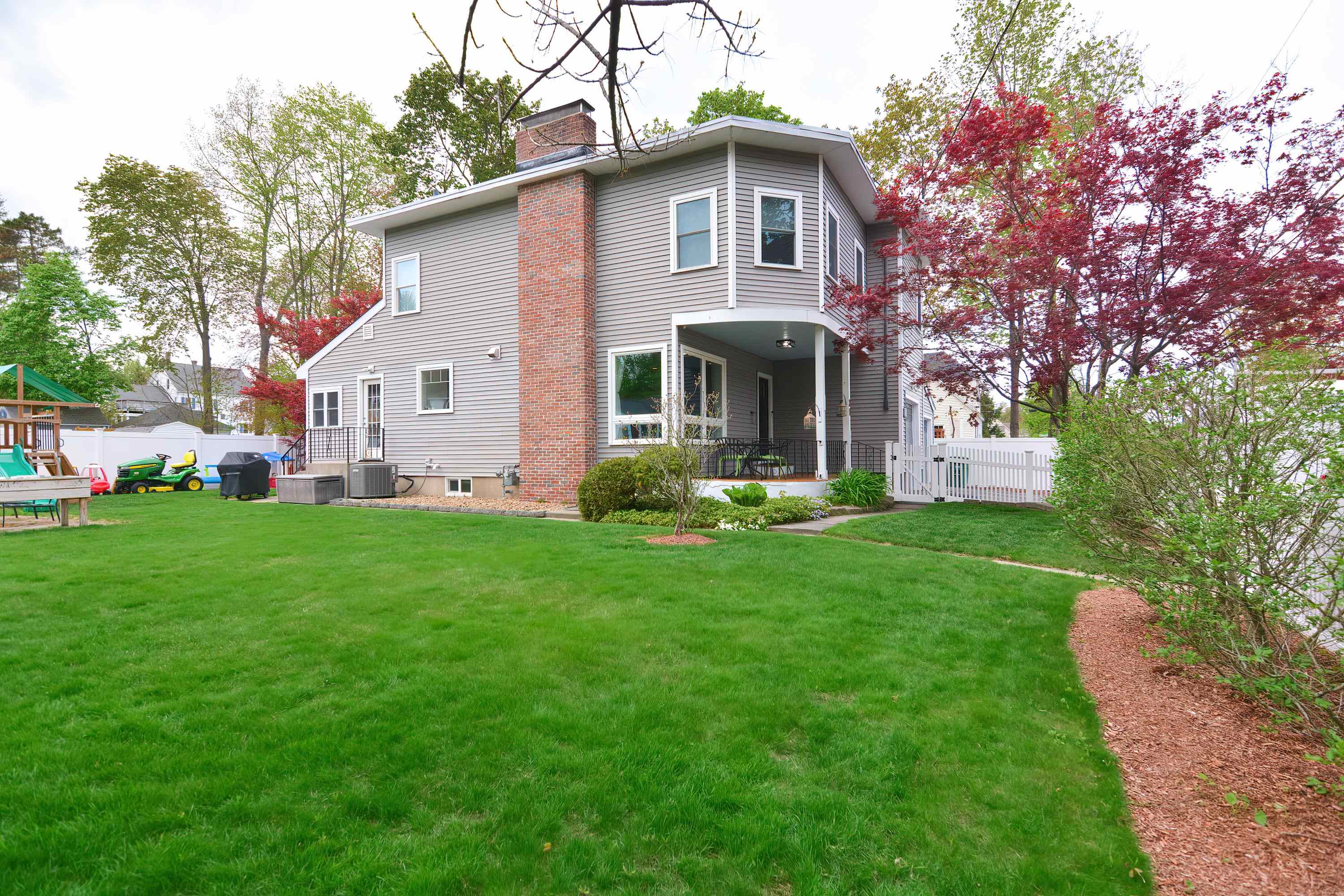 21 Fifield Street Nashua, NH 03060 - Photo 18 of 34 Gallery Image 18