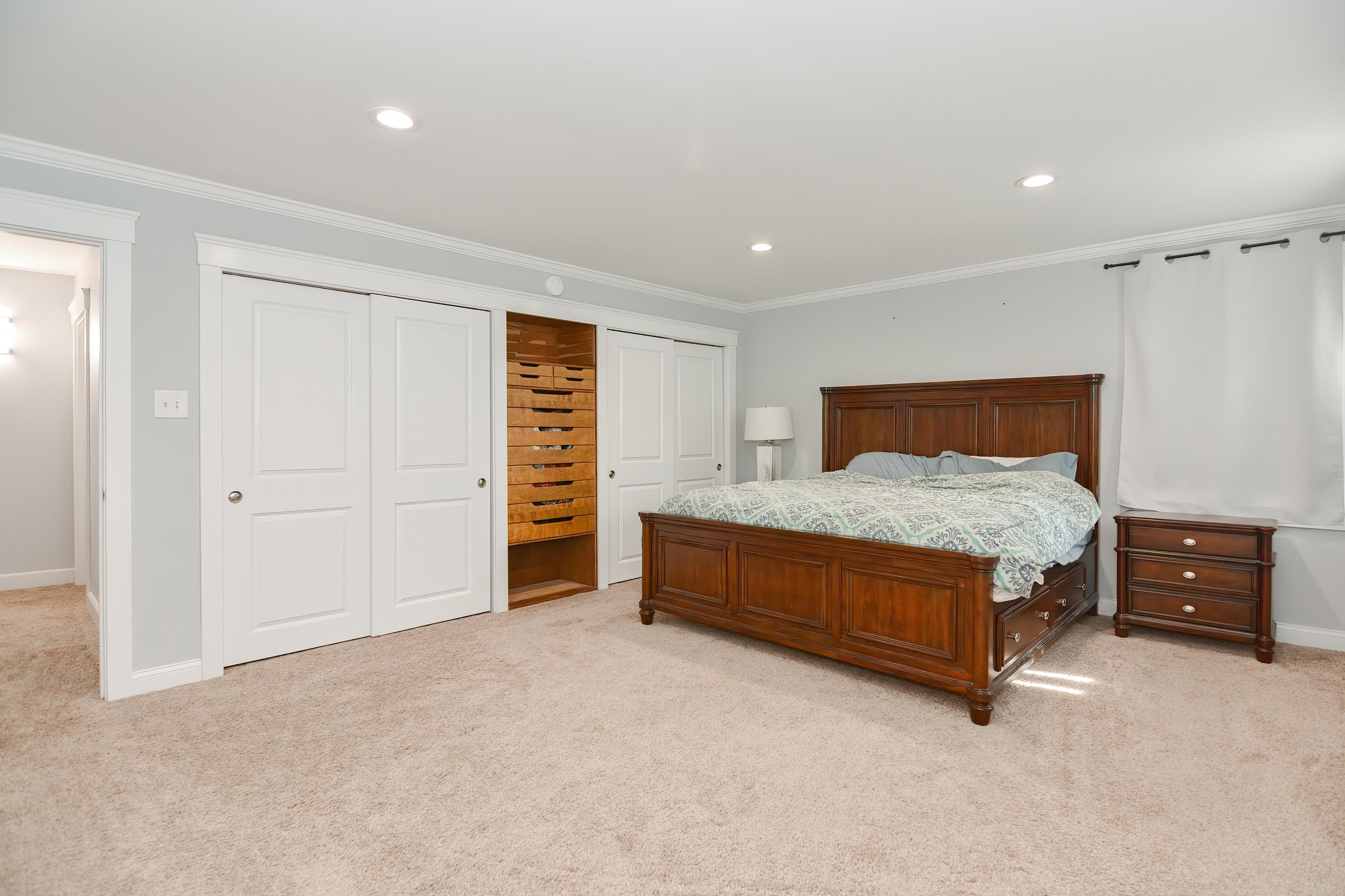 21 Fifield Street Nashua, NH 03060 - Photo 3 of 34 Gallery Image 3