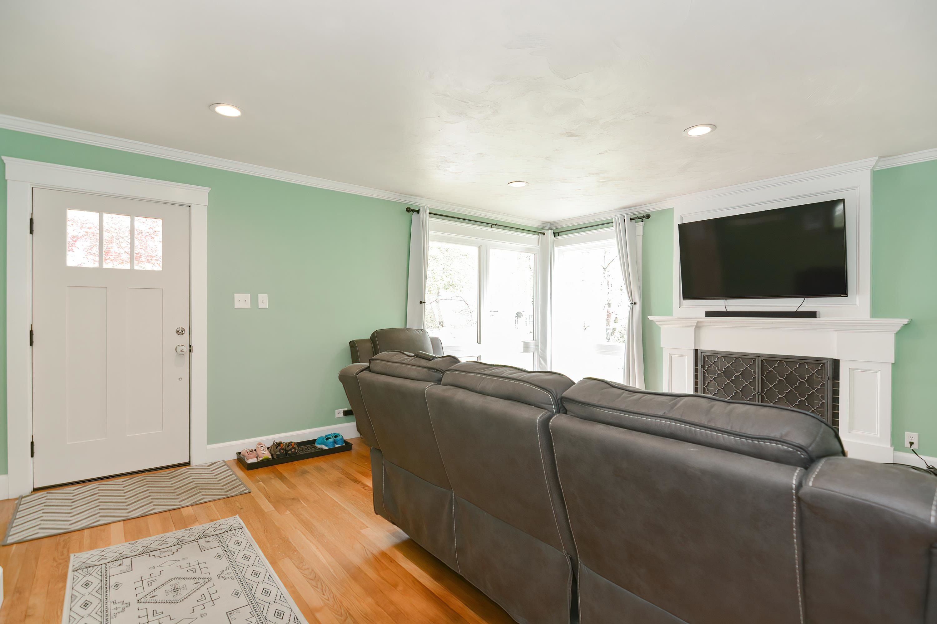 21 Fifield Street Nashua, NH 03060 - Photo 33 of 34 Gallery Image 33