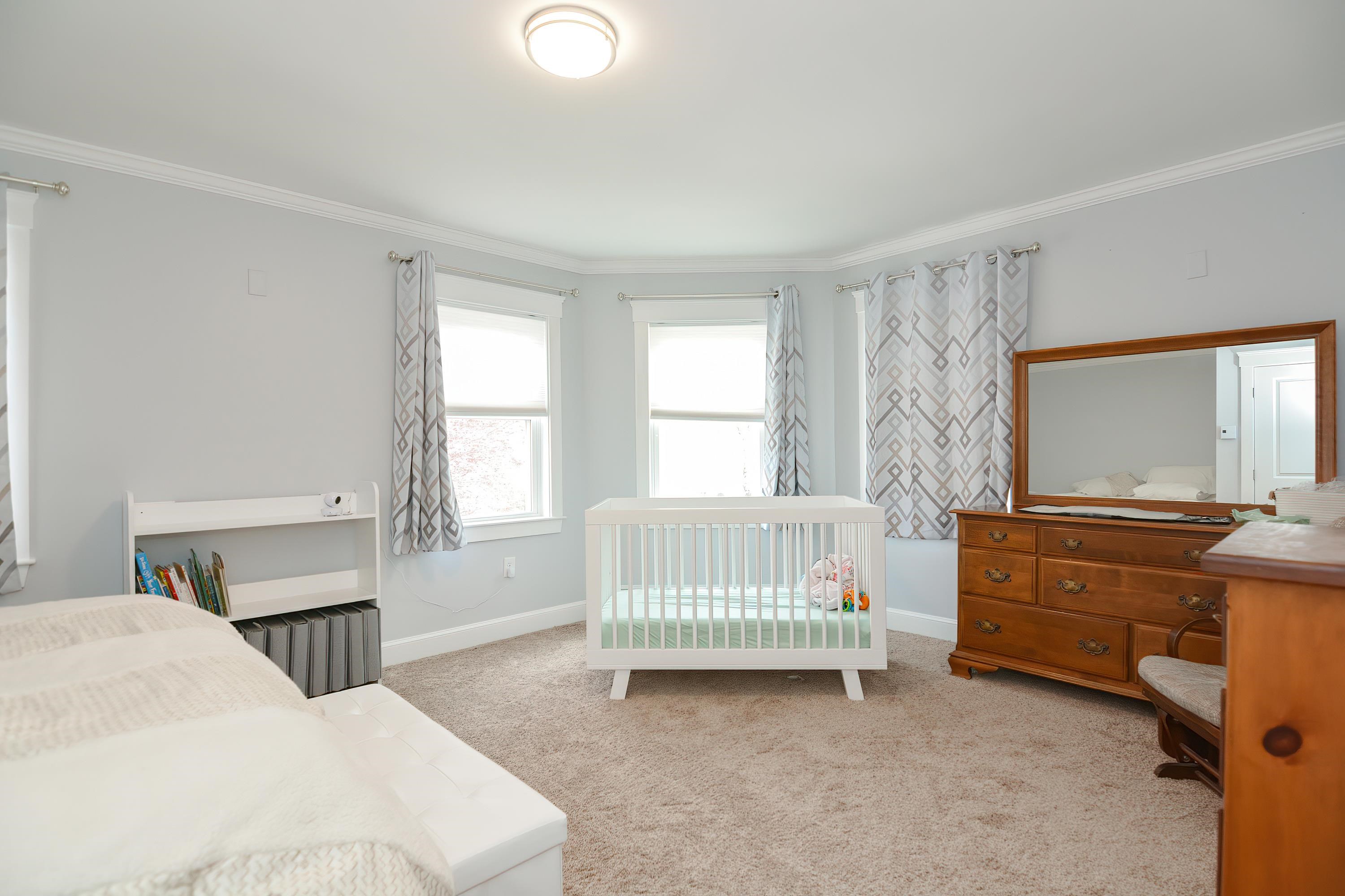 21 Fifield Street Nashua, NH 03060 - Photo 10 of 34 Gallery Image 10