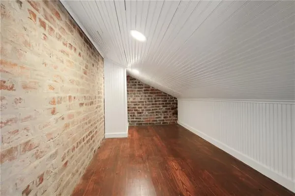 $1,000 | 732 Burgundy Street, Unit C, New Orleans, LA 70116