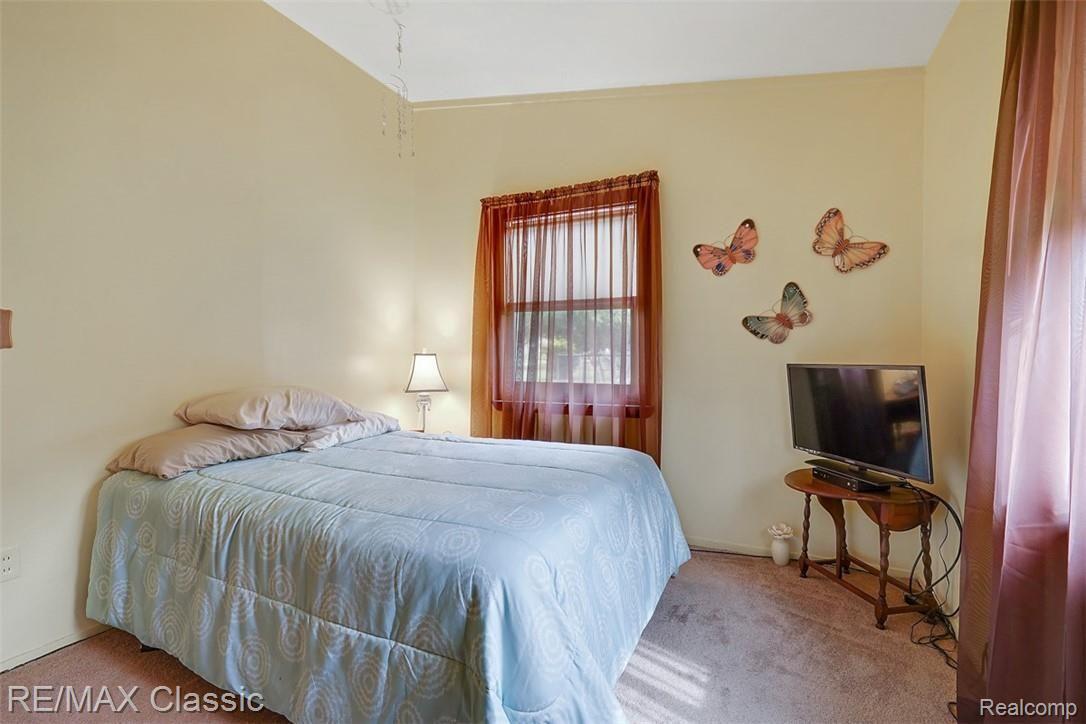 1110 Beta Road Walled Lake, MI 48390 - Photo 18 of 20 Bedroom1.jpg