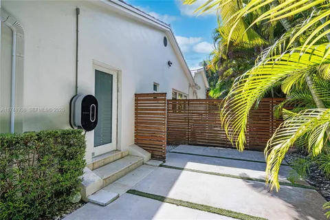 $5,000,000 | 530 Sabal Palm Road, Miami, FL 33137